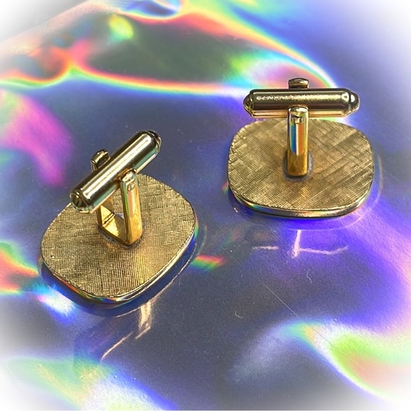 💕Beautiful Gold Tone Sailboat Cufflinks💕 - Picture 4 of 5